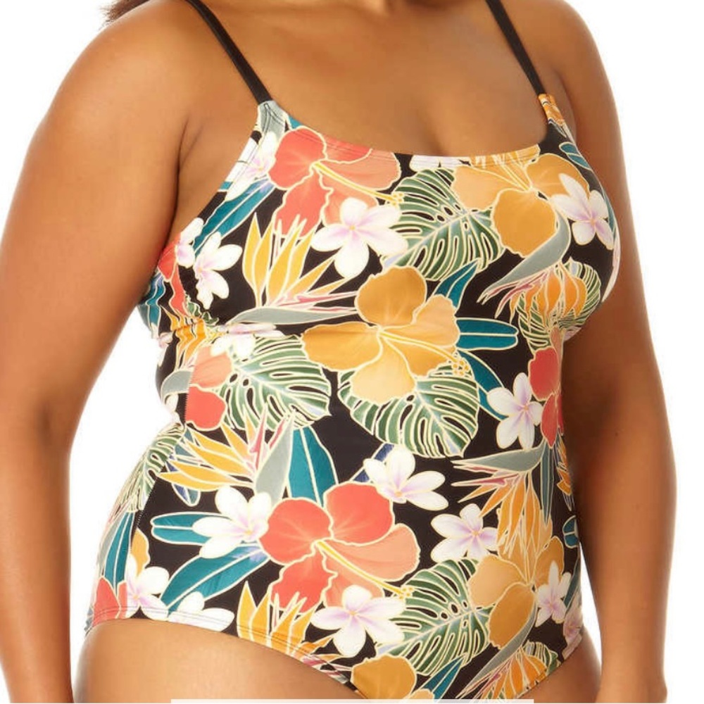 NWT Women’s XL (14-16) Hurley one piece swimsuit